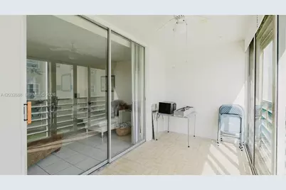 424 SE 10th St #204, Dania Beach, FL 33004 - Photo 35