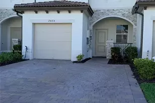 2424 SE 29th St, Homestead, FL 33035 - Photo 1