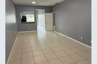 55 SW 14th Ter #55, Homestead, FL 33030 - Photo 3