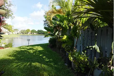 2038 Champions Way, North Lauderdale, FL 33068 - Photo 5