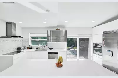2190 NE 122nd St, North Miami, FL 33181 - Photo 3