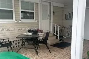 8721 SW 22nd Ct, Davie, FL 33324 - Photo 3