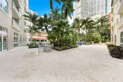 2001 Biscayne Blvd #2311, Miami, FL 33137 - Photo 13
