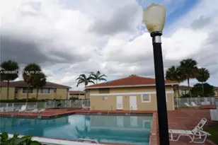 841 Twin Lakes Dr, Coral Springs, FL 33071 - Photo 3