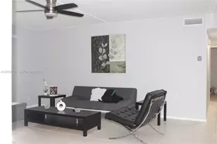 110 Gardens Dr, Pompano Beach, FL 33069 - Photo 7