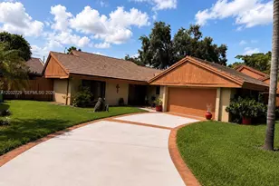 20451 NE 10th Pl, Miami, FL 33179 - Photo 1