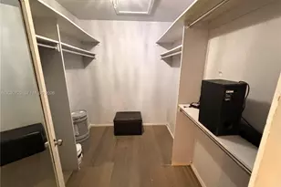 20451 NE 10th Pl, Miami, FL 33179 - Photo 29