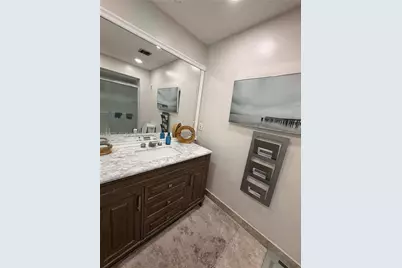20451 NE 10th Pl #20451, Miami, FL 33179 - Photo 21