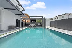 15490 SW 18th Ln, Miami, FL 33185 - Photo 9