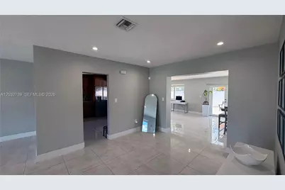 10455 SW 42nd Ter, Miami, FL 33165 - Photo 21