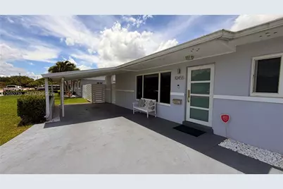 10455 SW 42nd Ter, Miami, FL 33165 - Photo 3