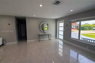 10455 SW 42nd Terrace, Miami, FL 33165 - Photo 7