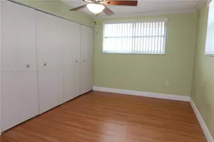 1850 NE 169th St, North Miami Beach, FL 33162 - Photo 19