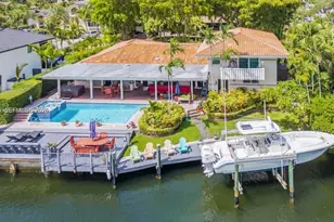 2015 NE 120th Rd, North Miami, FL 33181 - Photo 1