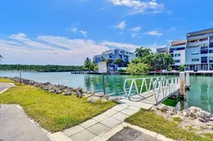 400 Kings Point Dr, Sunny Isles Beach, FL 33160 - Photo 33