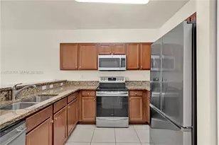 8620 NW 97th Ave, Doral, FL 33178 - Photo 7