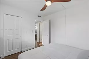 9340 Lagoon Pl, Davie, FL 33324 - Photo 13
