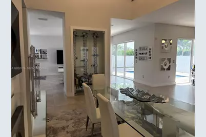 7433 NW 99th Ave, Doral, FL 33178 - Photo 5