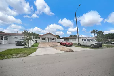 451 E 37th St, Hialeah, FL 33013 - Photo 37
