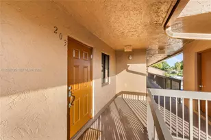 10003 Winding Lake Rd, Sunrise, FL 33351 - Photo 5