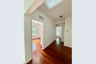 577 NE 62 Street #2, Miami, FL 33138 - Photo 9