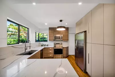 1172 NE 103rd St, Miami Shores, FL 33138 - Photo 5