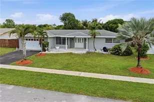 7421 NW 14th St, Plantation, FL 33313 - Photo 9