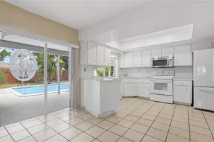 7421 NW 14th St, Plantation, FL 33313 - Photo 15