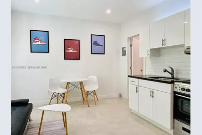 319 W 28th St #9, Miami Beach, FL 33140 - Photo 3