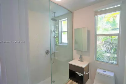 319 W 28th St #9, Miami Beach, FL 33140 - Photo 7