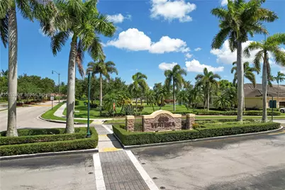 3245 NE 11 Dr, Homestead, FL 33033 - Photo 3