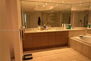 21205 Yacht Club Dr, Aventura, FL 33180 - Photo 35