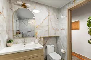499 NE 112th St, Miami, FL 33161 - Photo 13