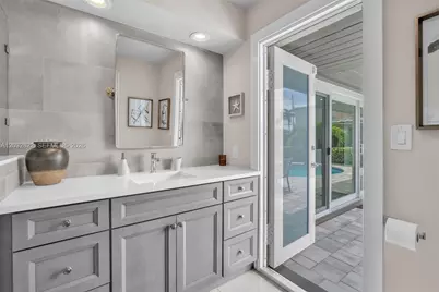 2104 NE 63rd St, Fort Lauderdale, FL 33308 - Photo 21
