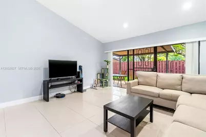 505 NE 199th Ln #2A, Miami, FL 33179 - Photo 11