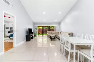 505 NE 199th Ln, Miami, FL 33179 - Photo 9