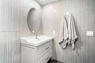 505 NE 199th Ln, Miami, FL 33179 - Photo 21