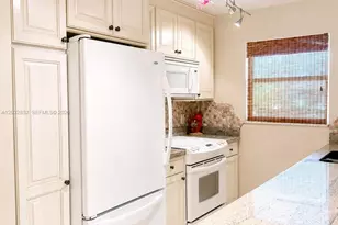 1042 North Dr, Delray Beach, FL 33445 - Photo 5