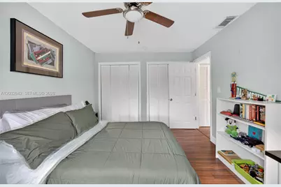 8210 SW 96th Ct, Miami, FL 33173 - Photo 21