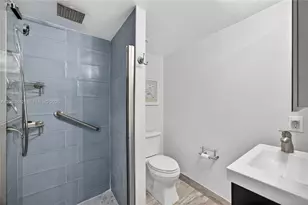 8210 SW 96th Ct, Miami, FL 33173 - Photo 41