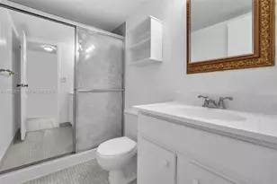 1000 Parkview Dr, Hallandale Beach, FL 33009 - Photo 23