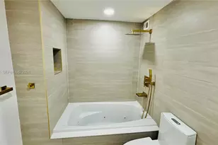 11111 NE Biscayne Blvd, Miami, FL 33181 - Photo 41