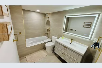 11111 NE Biscayne Blvd #16A, Miami, FL 33181 - Photo 39
