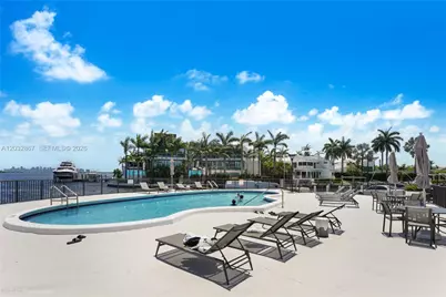 11930 N Bayshore Dr #909, North Miami, FL 33181 - Photo 19