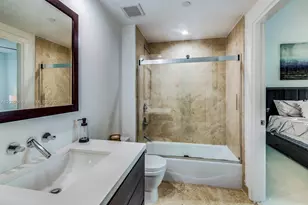 6000 Collins Ave, Miami Beach, FL 33140 - Photo 21