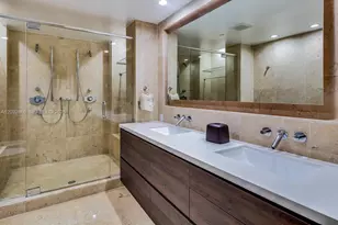 6000 Collins Ave, Miami Beach, FL 33140 - Photo 17