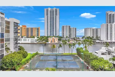 1000 Parkview Dr #229, Hallandale Beach, FL 33009 - Photo 5