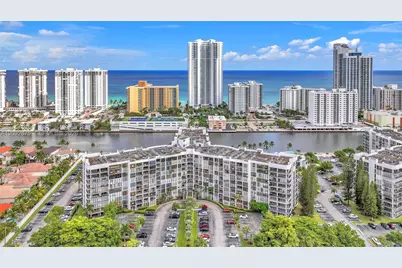 1000 Parkview Dr #229, Hallandale Beach, FL 33009 - Photo 3