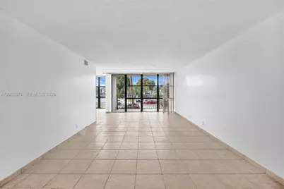 1000 Parkview Dr #229, Hallandale Beach, FL 33009 - Photo 9