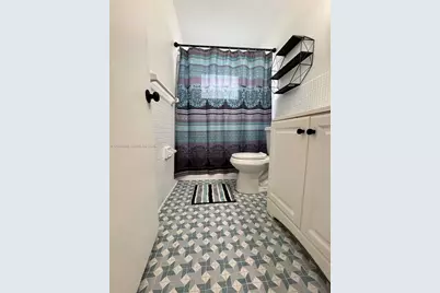 705 NE 2nd St #11, Hallandale Beach, FL 33009 - Photo 15